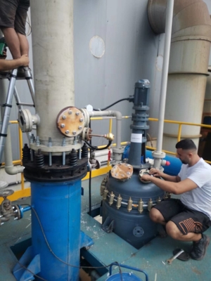 Hệ thống loại bỏ khói hóa học mạnh mẽ 1000m3/h Luồng không khí 900 Pa Tháp lọc cho công nghiệp